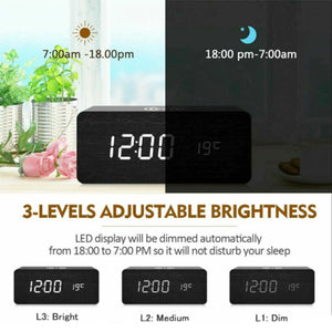 Modern Wooden Digital LED Desk Alarm Clock Thermometer Qi Wireless Charger / Thermomètre numérique en bois de réveil de bureau de LED Qi chargeur sans fil